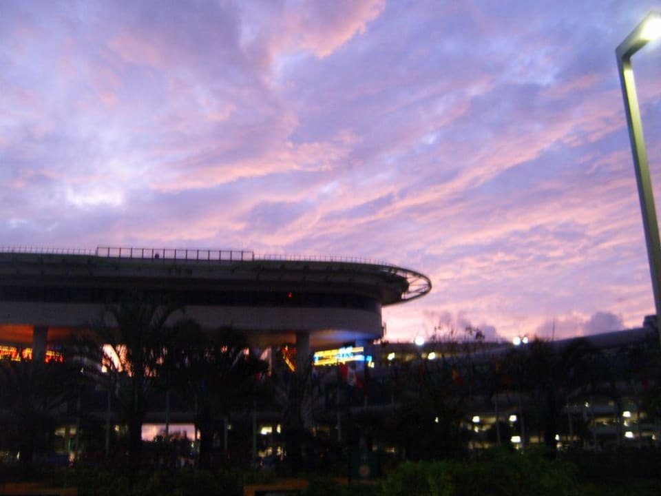 Blick auf die Garage Miami International Airport Hotel