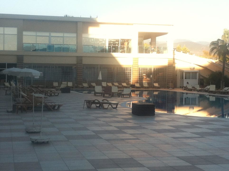 Pool Bereich Solivia Hotel