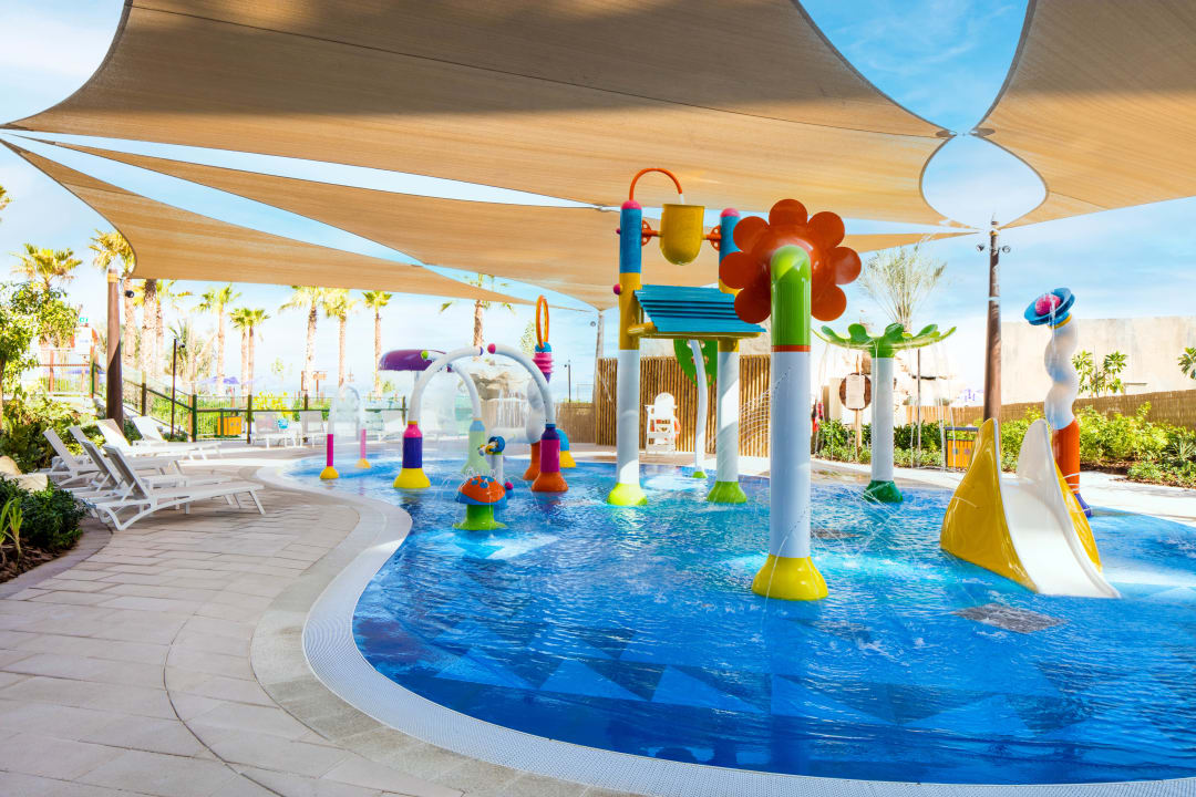 Pool Centara Mirage Beach Resort Dubai - A World of Family Fun