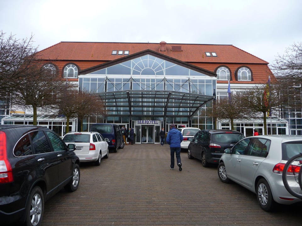 Eingang Seehotel Großherzog von Mecklenburg