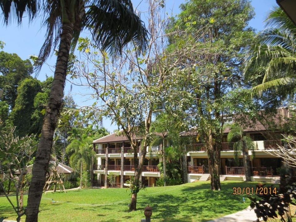 Garten mit Hauptgebäude The Leaf on The Sands by Katathani