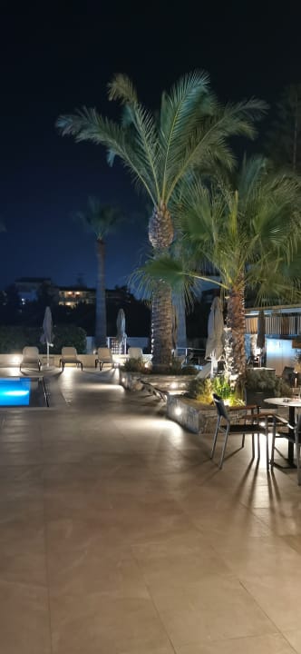 Gartenanlage Petousis Hotel & Suites