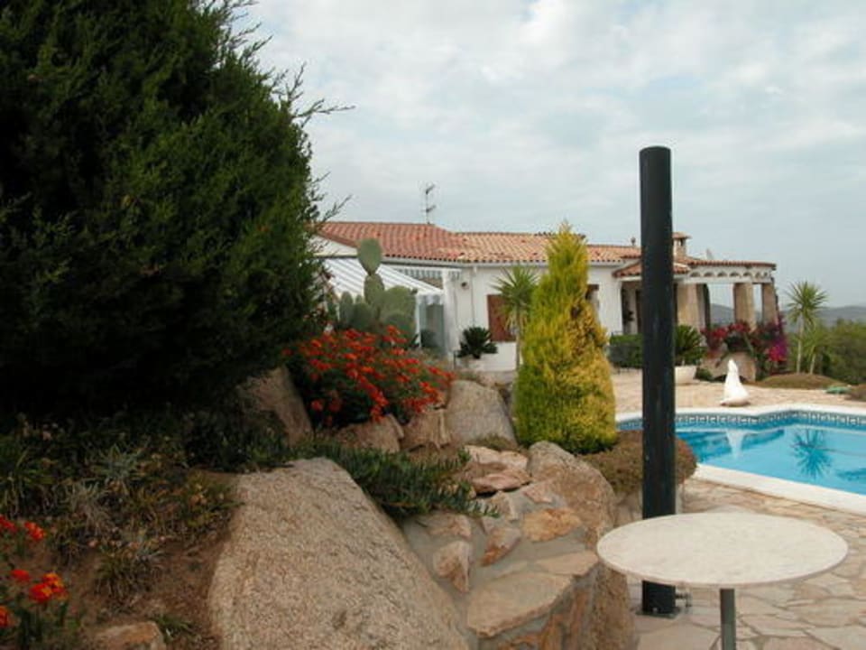 Sitz- und Sonnenecke und Dusche Ferienhaus Casa Jaro