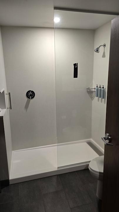 Zimmer Courtyard by Marriott Olympia