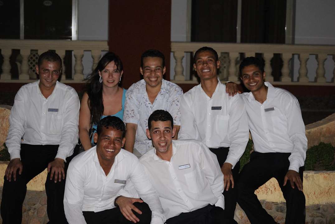 Barpersonal Pickalbatros Alf Leila Wa Leila Resort - Neverland Hurghada