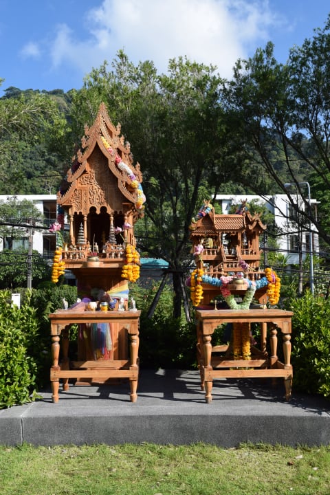 Kleiner Shrine im Garten Fusion Suites Phuket Patong