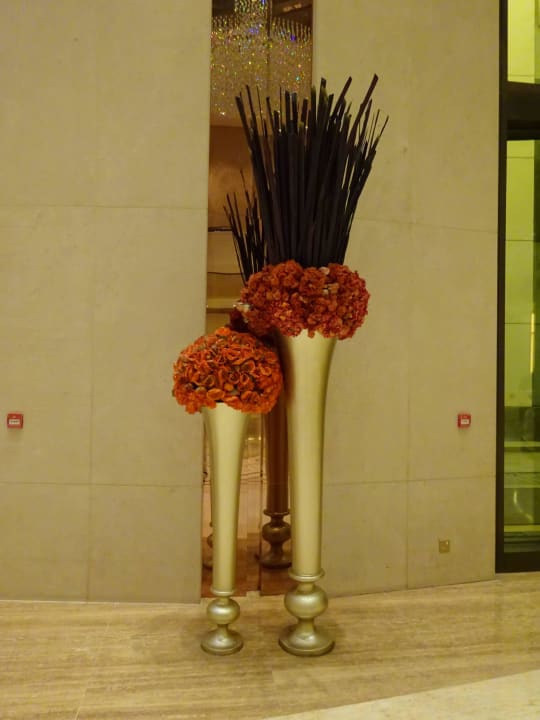 Hübscher Blumenschmuck Hotel Harbour Grand Hong Kong
