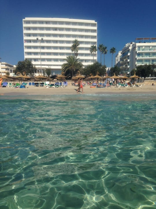 Hotelansicht vom Meer aus gesehen.  Hipotels Don Juan