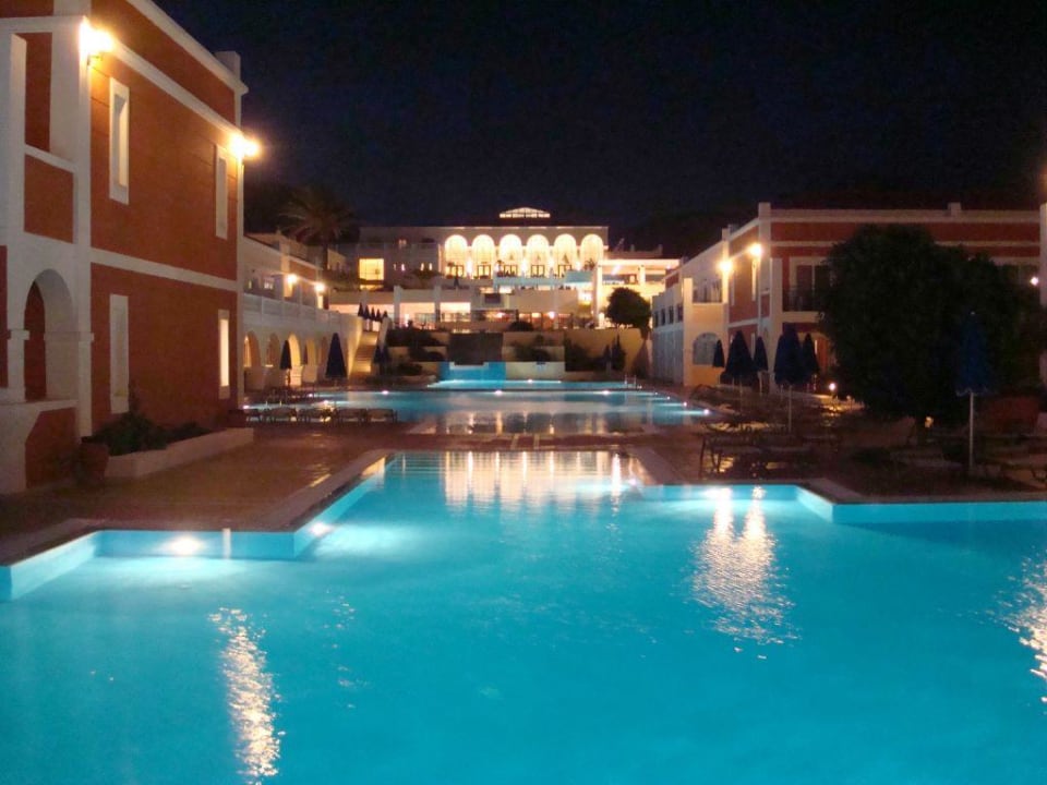 Bei Nacht... Porto Bello Royal