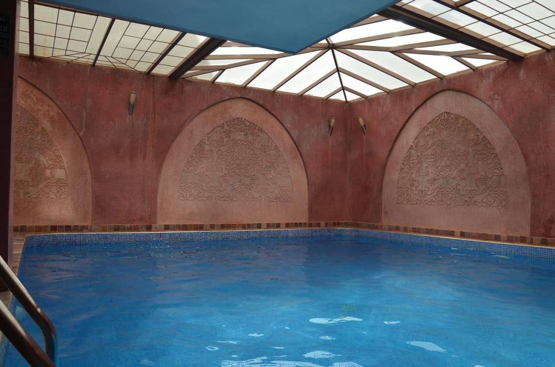 Basen Hotel Tghat