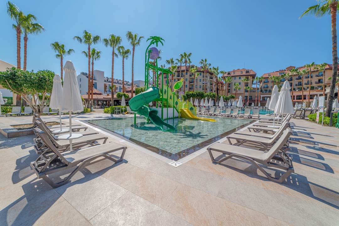 Pool allsun Numa Club Side