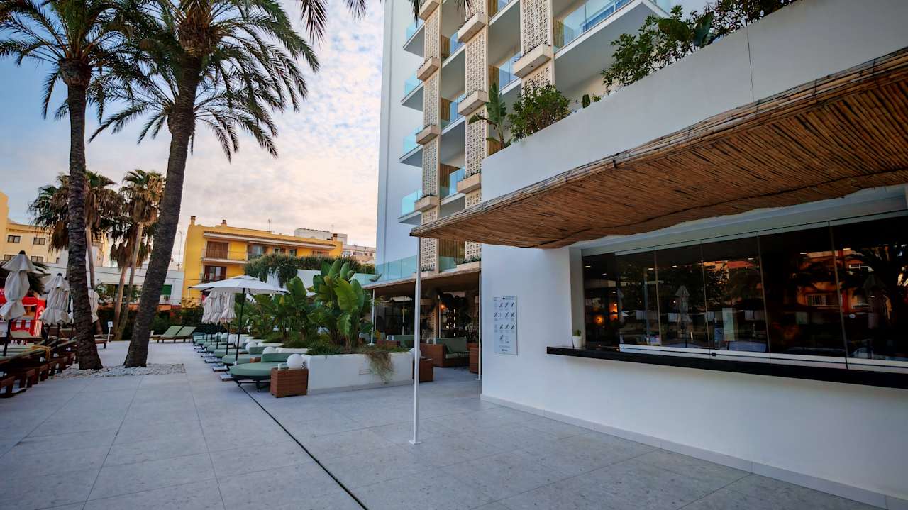 Außenansicht Hotel HM Ayron Park