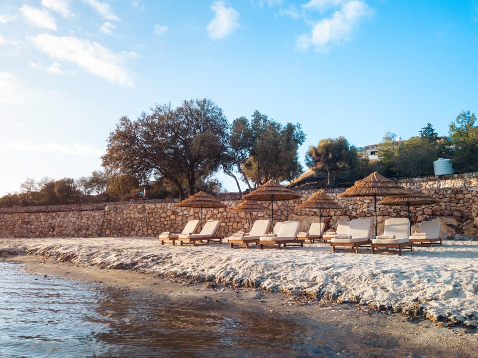 Strand Anda Barut Collection