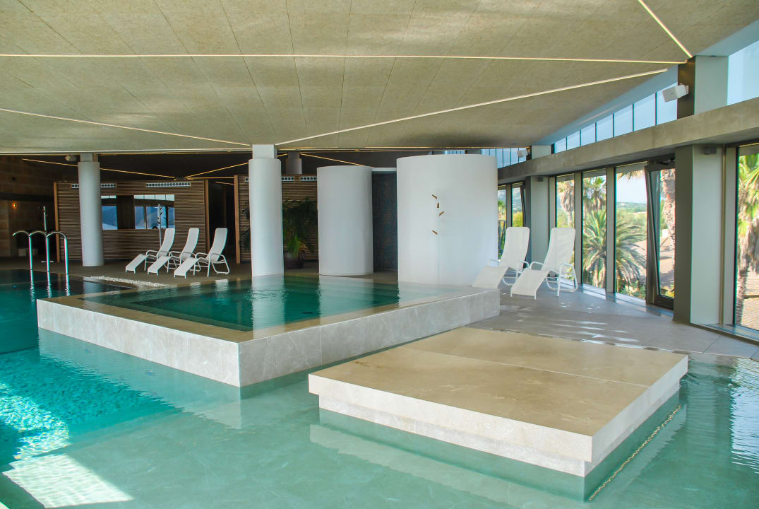 Pool PortBlue Club Pollentia Resort & Spa