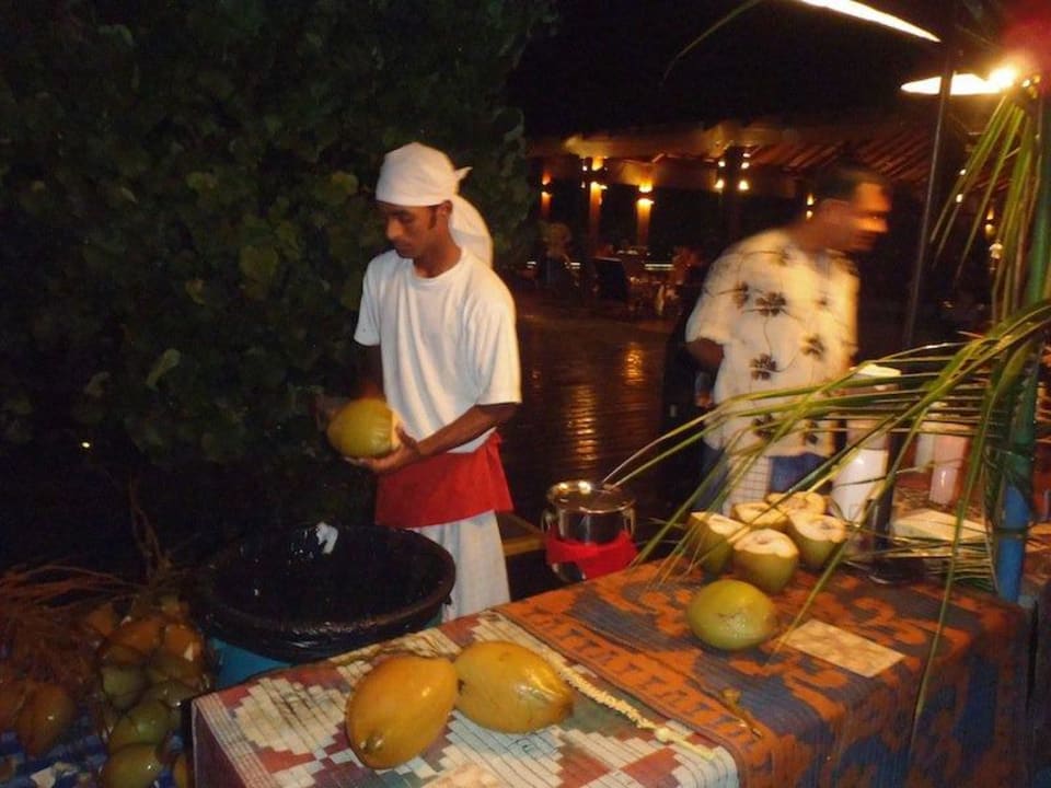 Cocktailstand am maledivischen Abend Adaaran Select Meedhupparu Island Resort - Premium All Inclusive
