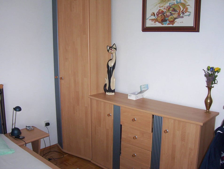 Schrank für 4 Erwachsene! Pension Holicka