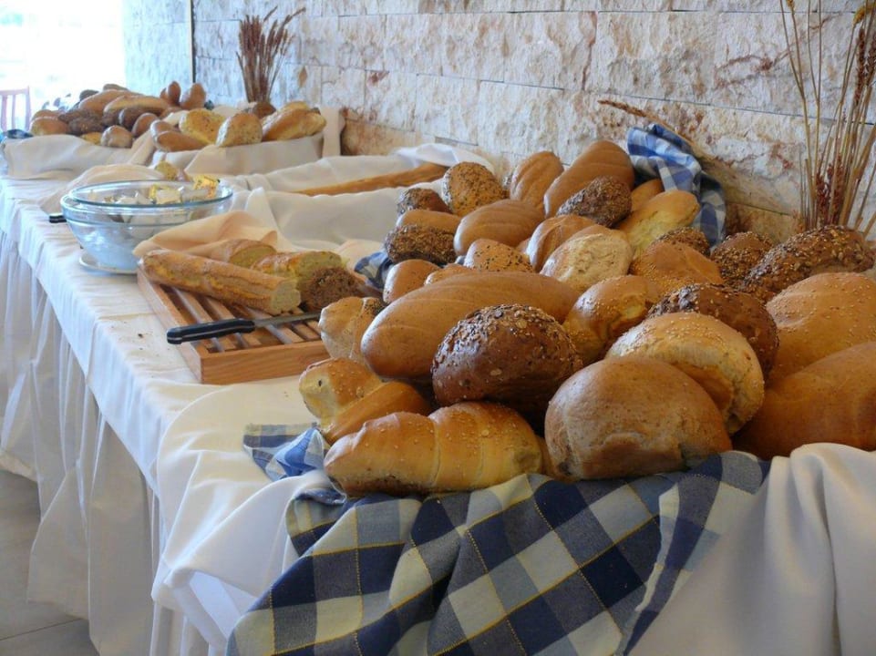 Brot und Brötchen zum Frühstück Atlantica Mikri Poli Rhodes