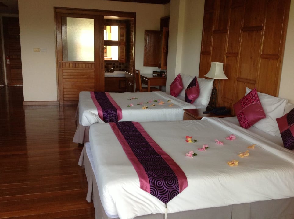 Zimmer Dekoration bei Erstbezug The Andamania Beach Resort & Spa