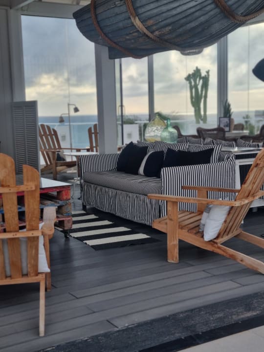 Lobby Marina Bayview - Adults only