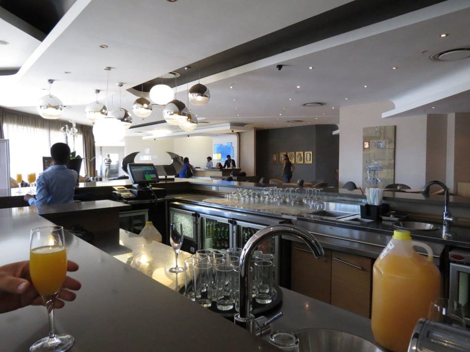 Blick von der Bar zur Rezeption RH Hotel Pretoria