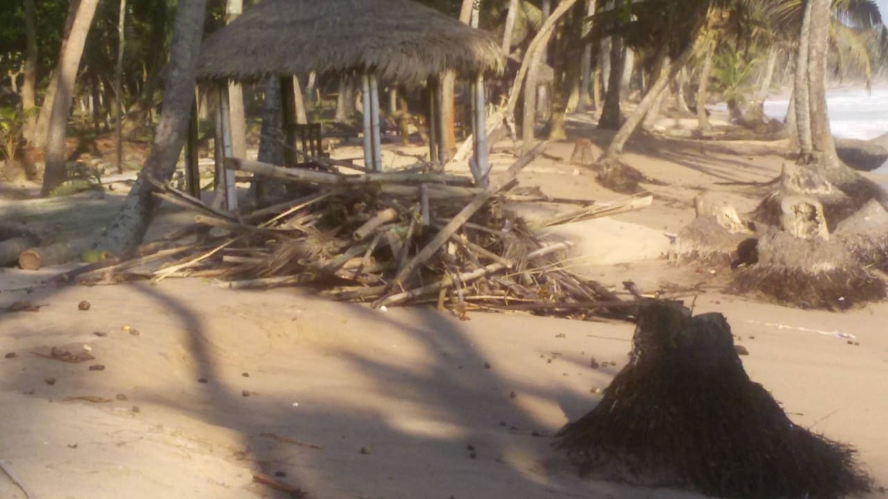 Pavillons? Ankobra Beach Resort