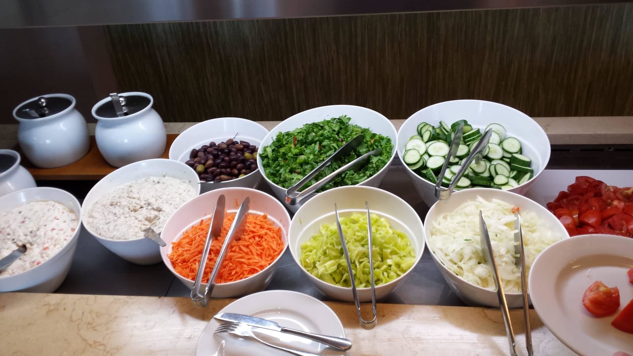 Salatauswahl Ammon Zeus Luxury Beach Hotel