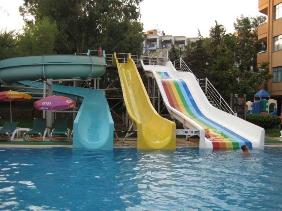 Annex-Pool mit Wasserrutschen Grand Kaptan