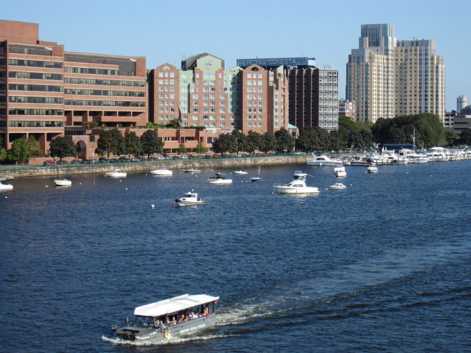 Blick von Boston auf das Sonesta Hotel Royal Sonesta
