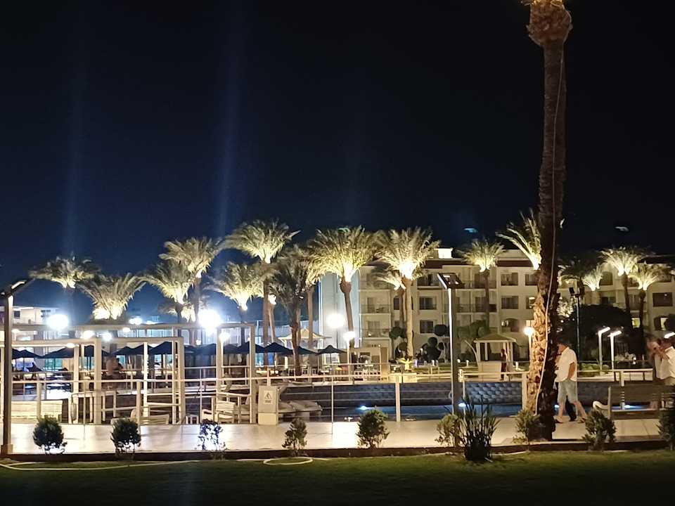 Gartenanlage Pickalbatros Dana Beach Resort - Hurghada