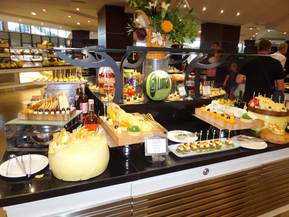 Gastro Limak Lara Deluxe Hotel & Resort