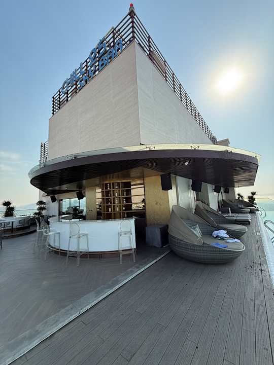 Pool The Watson Premium HaLong Hotel