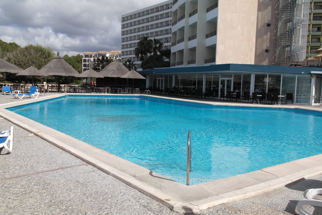 3.Pool Hotel Vibra Beverly Playa