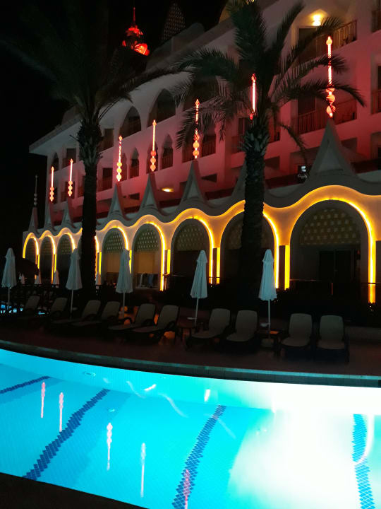 Pool Well Palace Side