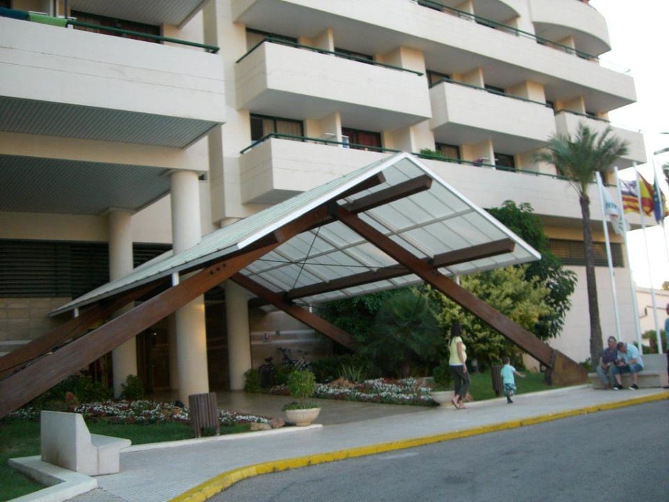 Eingang des Hotel Welikehotel Marfil Playa