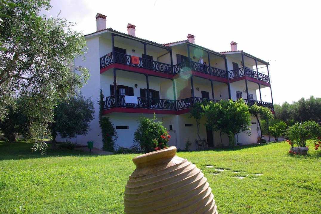 Frontseite Haus des Künstlers