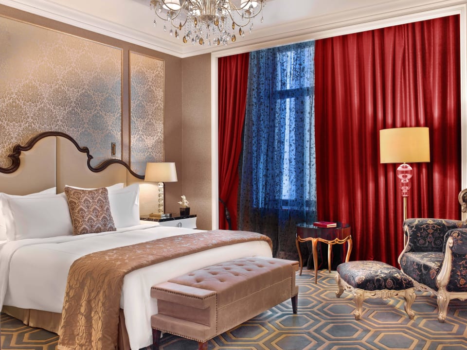 Astor Suite, Bedroom The St. Regis Moscow Nikolskaya