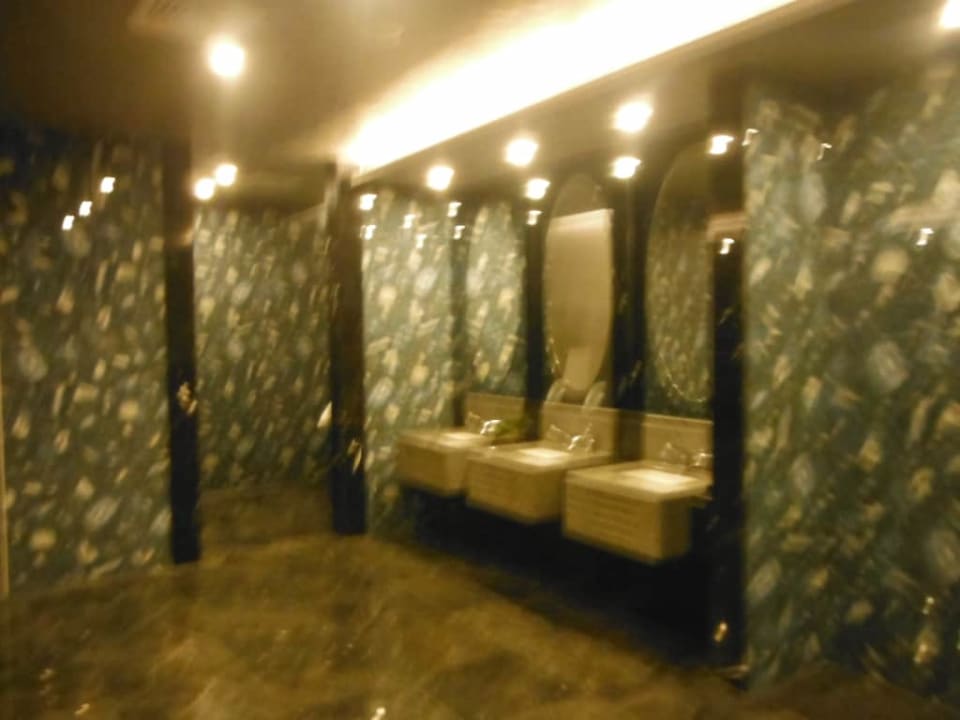 Royal Seginus Royal Seginus