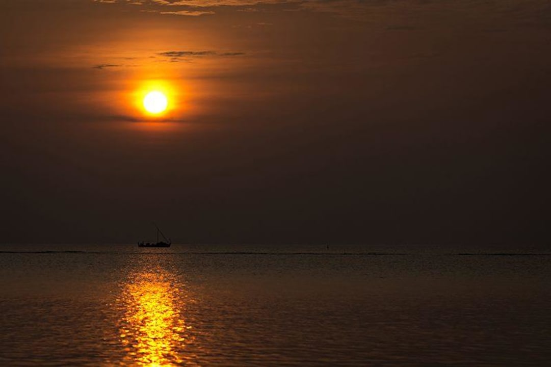 Sonnenuntergang an der Bar Summer Island Maldives