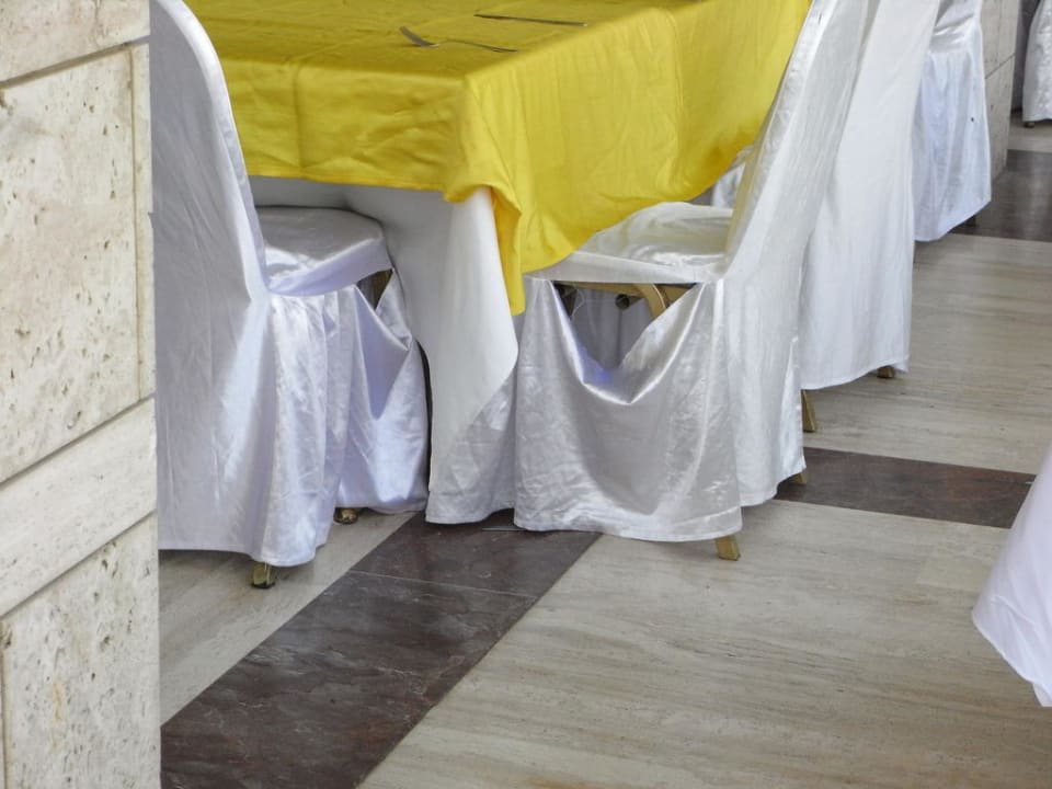 Schlampige Dekortion -  wie alles Polat Thermal Hotel