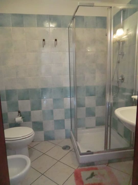 Bathroom #2 Ferienwohnung The Heart of Naples