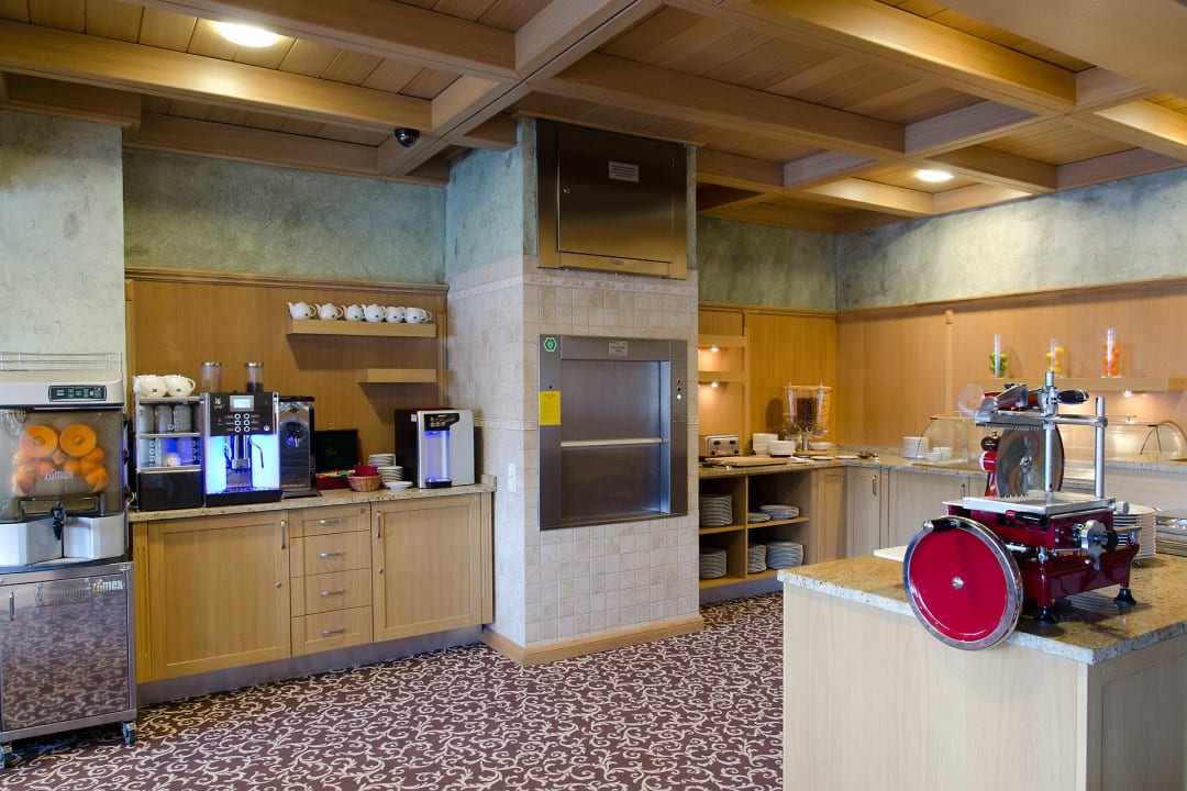 A buffet Hotel Habenda