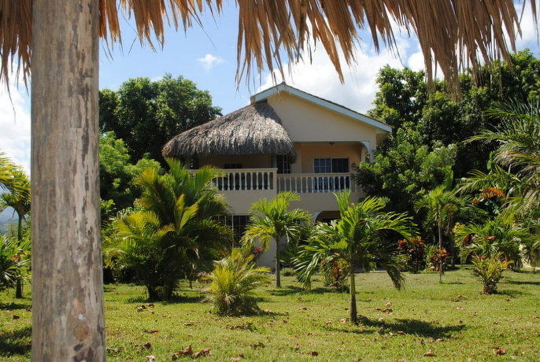Casa de Bev La Ceiba Beach Club