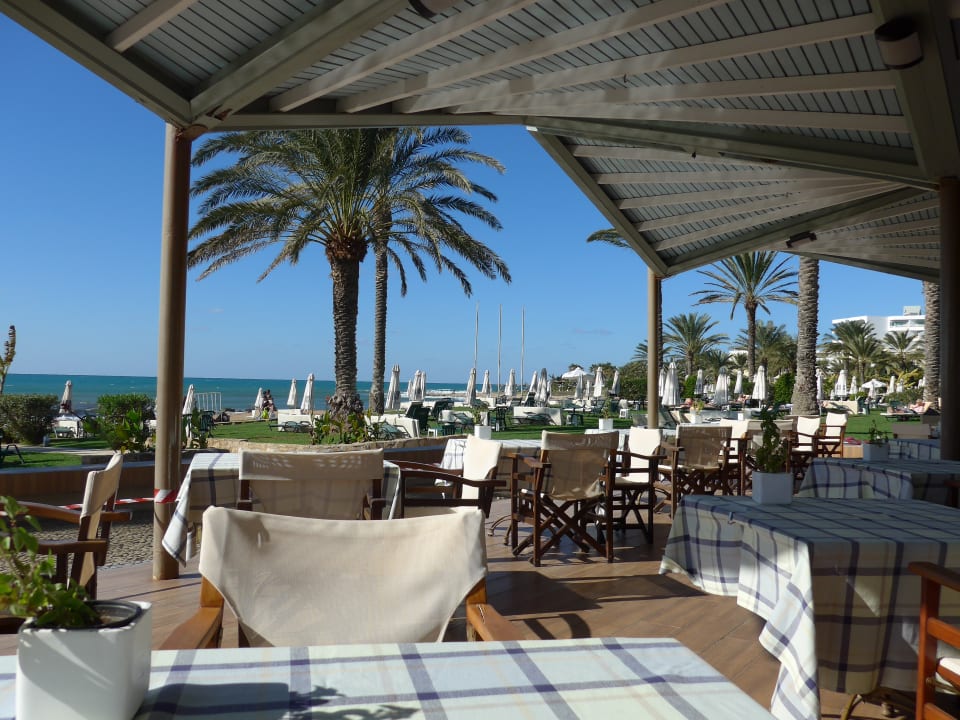 Gastro Constantinou Bros Athena Beach Hotel