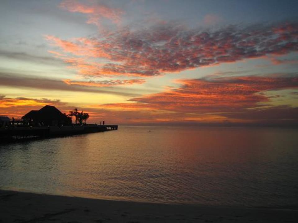 Sonnenuntergang an Sylvester 2009 Veligandu Maldives Resort Island