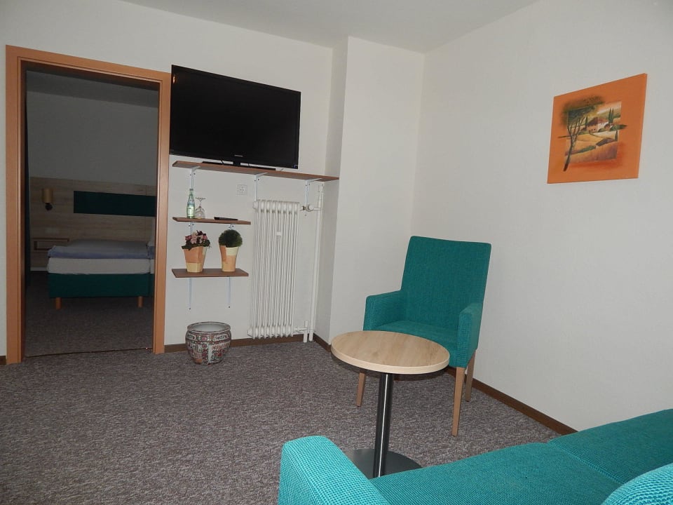 Neue Möbel Hotel-Lindenhof