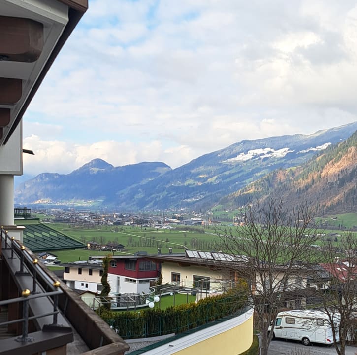 Ausblick Platzlhof - Mein Hotel im Zillertal