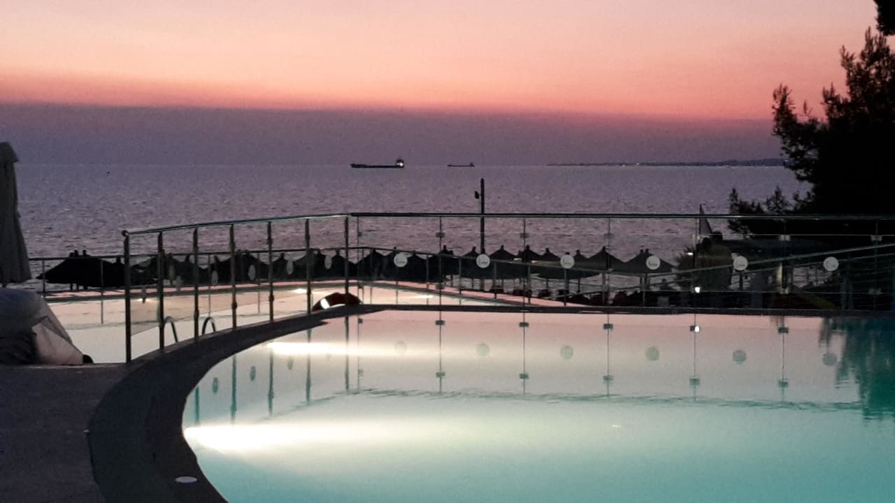 Sonnenuntergang  Istion Club & Spa