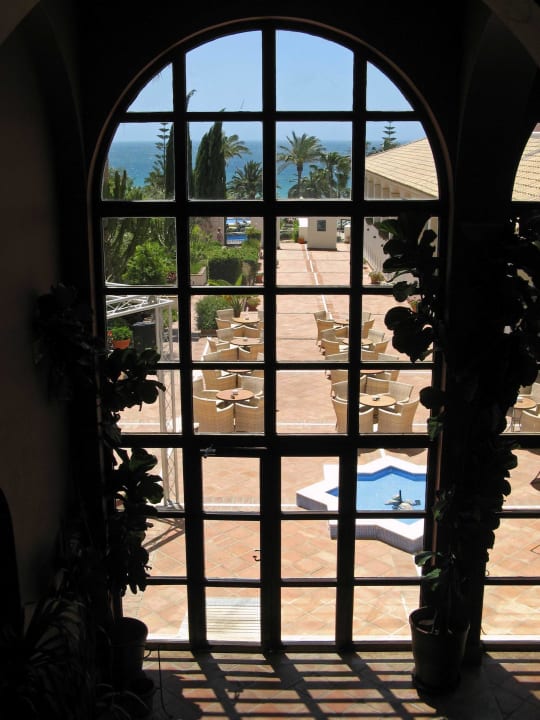 Blick von der Rezeption zur Bar Fuerte Conil-Resort