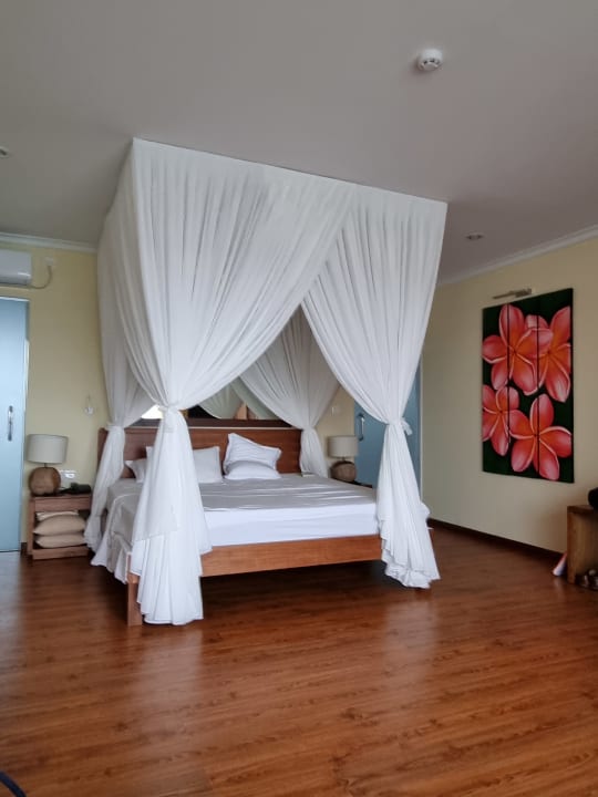 Zimmer Angaga Island Resort