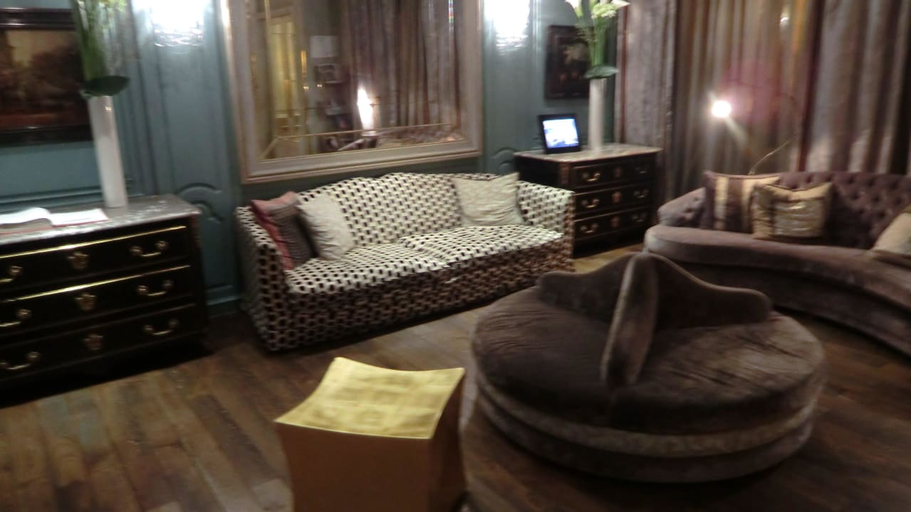 Wartesaal Hotel Castille Paris